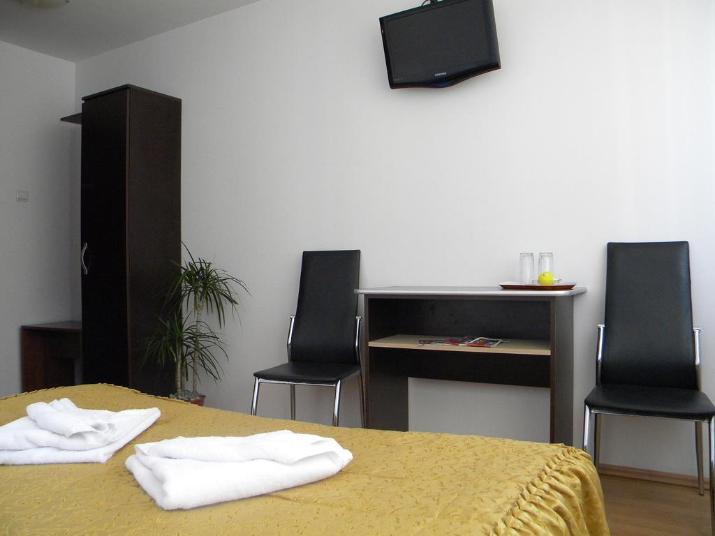 Hotel River Targu Jiu Room photo