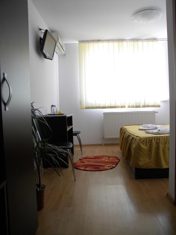 Hotel River Targu Jiu Room photo